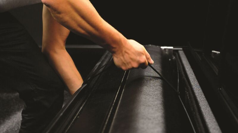 How to Install the Pace Edwards SwitchBlade & SwitchBlade Metal Tonneau Cover