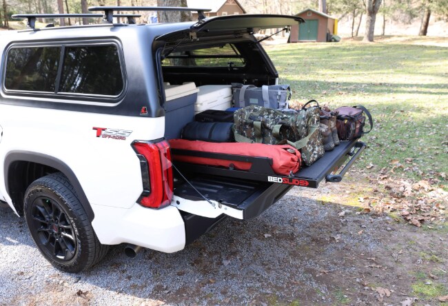 LEER Truck Cap with BEDSLIDE